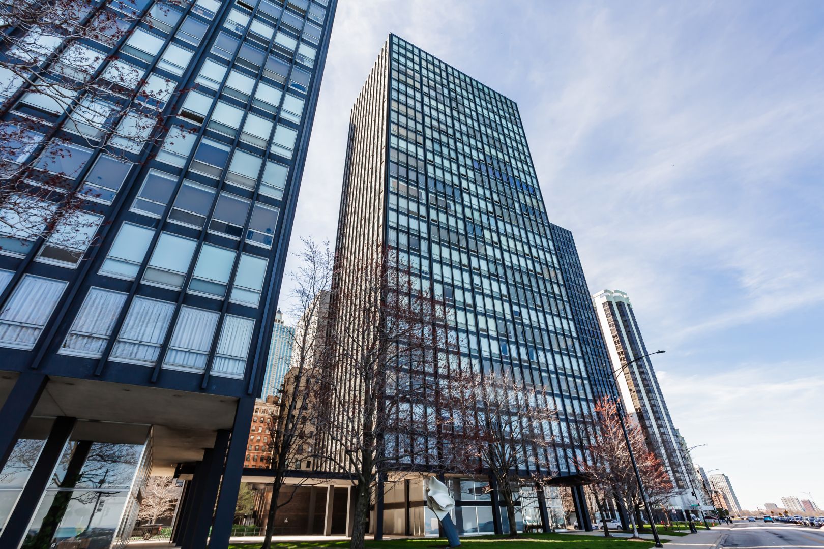 880 N LAKE SHORE Drive #17D — Chicago, IL 60611