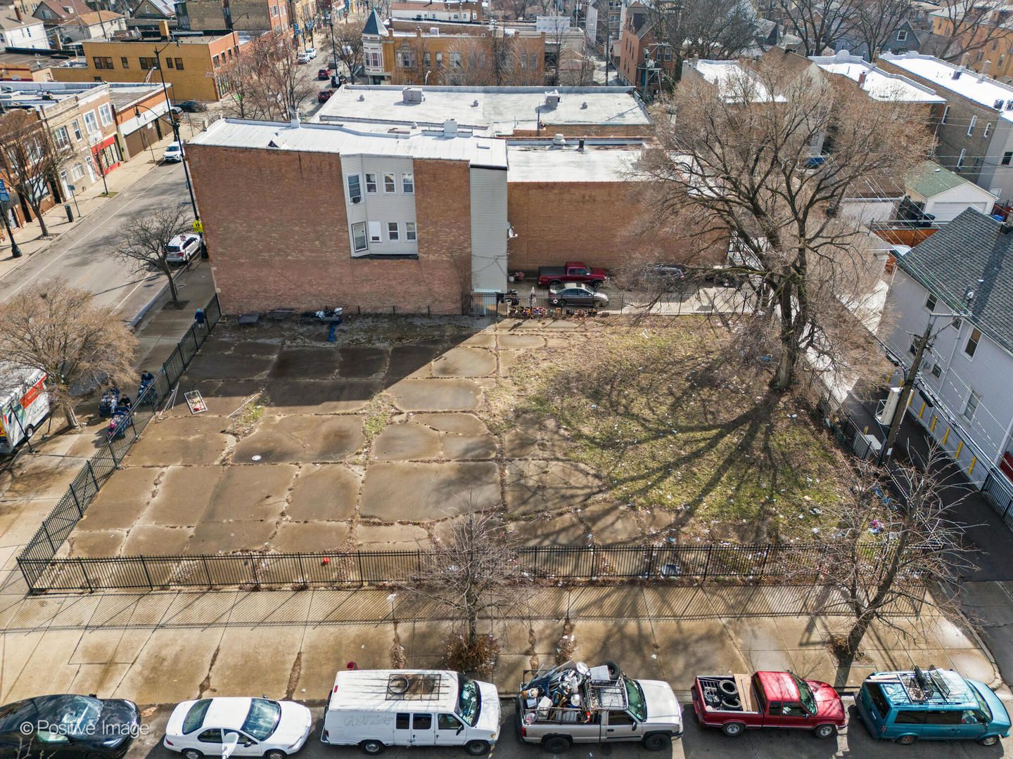 4157 W Armitage Avenue — Chicago, IL 60639