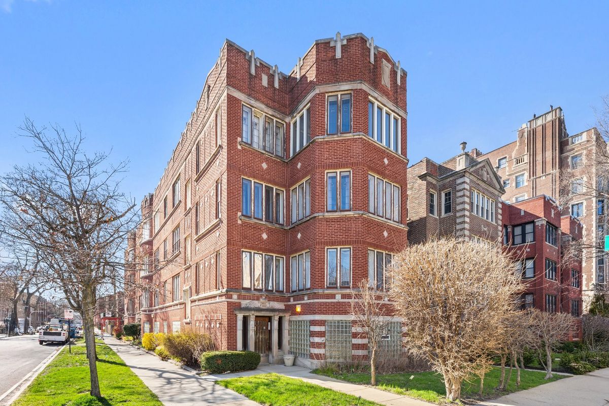 6756 OGLESBY Avenue, Chicago, IL 60649