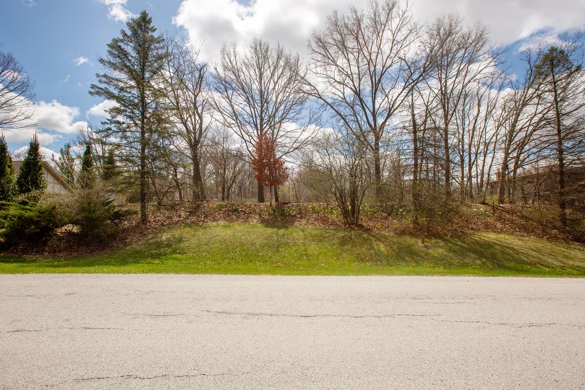 2701 Richton Road, Crete, IL 60417