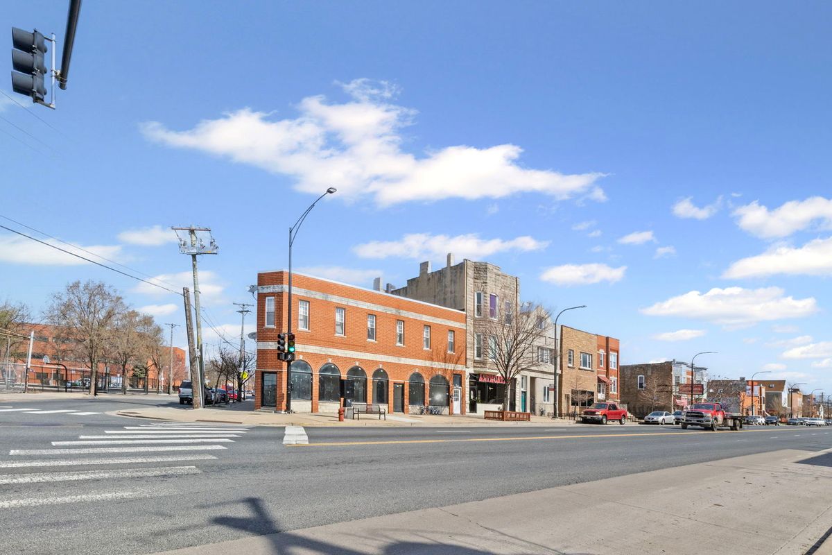 2514 Blue Island Avenue, Chicago, IL 60608