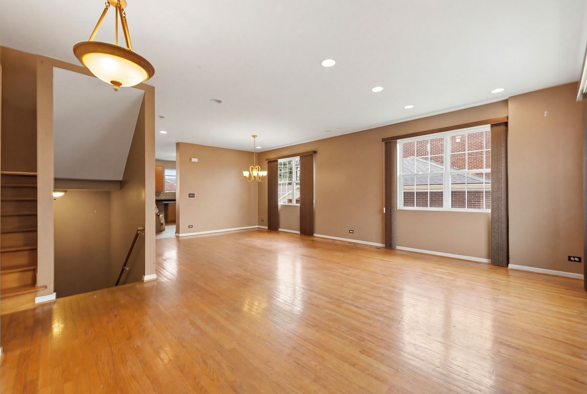 1024 Park Place, Bellwood, IL 60104