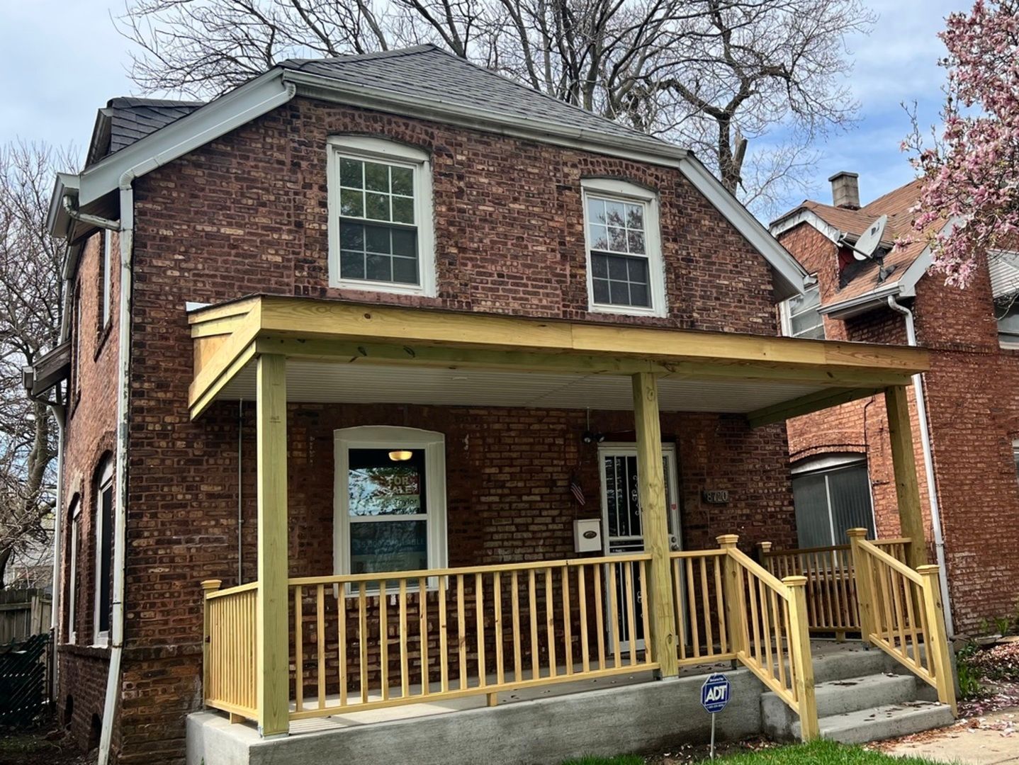 8720 Michigan Avenue — Chicago, IL 60619