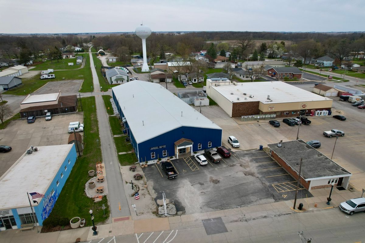 109 Main Street, St. Joseph, IL 61873