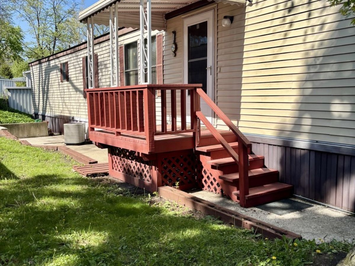 6801 LaGrange Road, Hodgkins, IL 60525