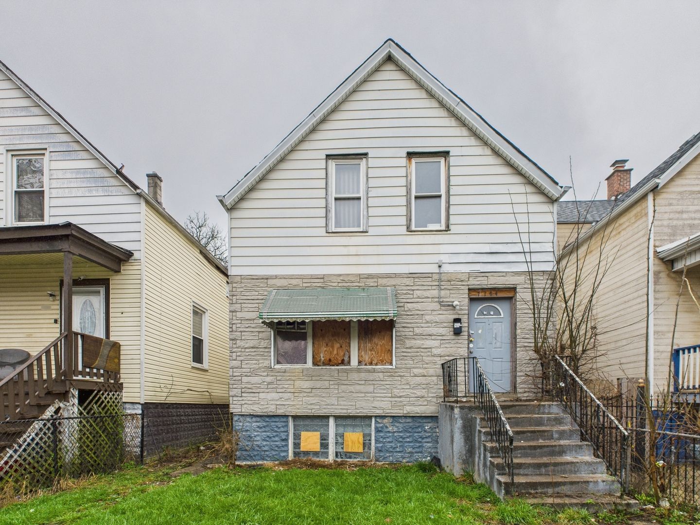7144 S May Street — Chicago, IL 60621
