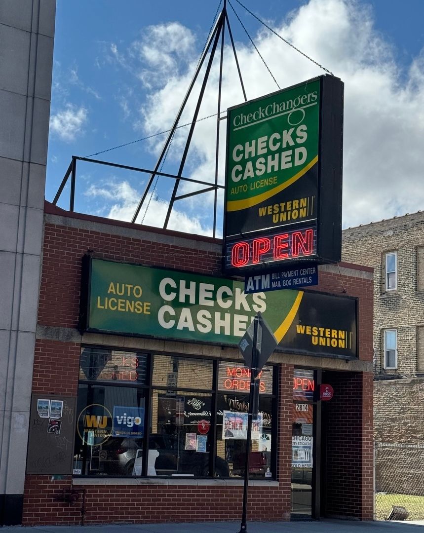 2814 N Milwaukee Avenue — Chicago, IL 60618