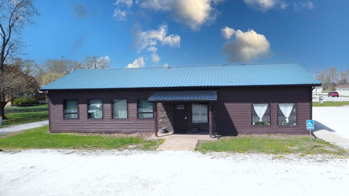 201 E Main Street, Crescent City, IL 60928