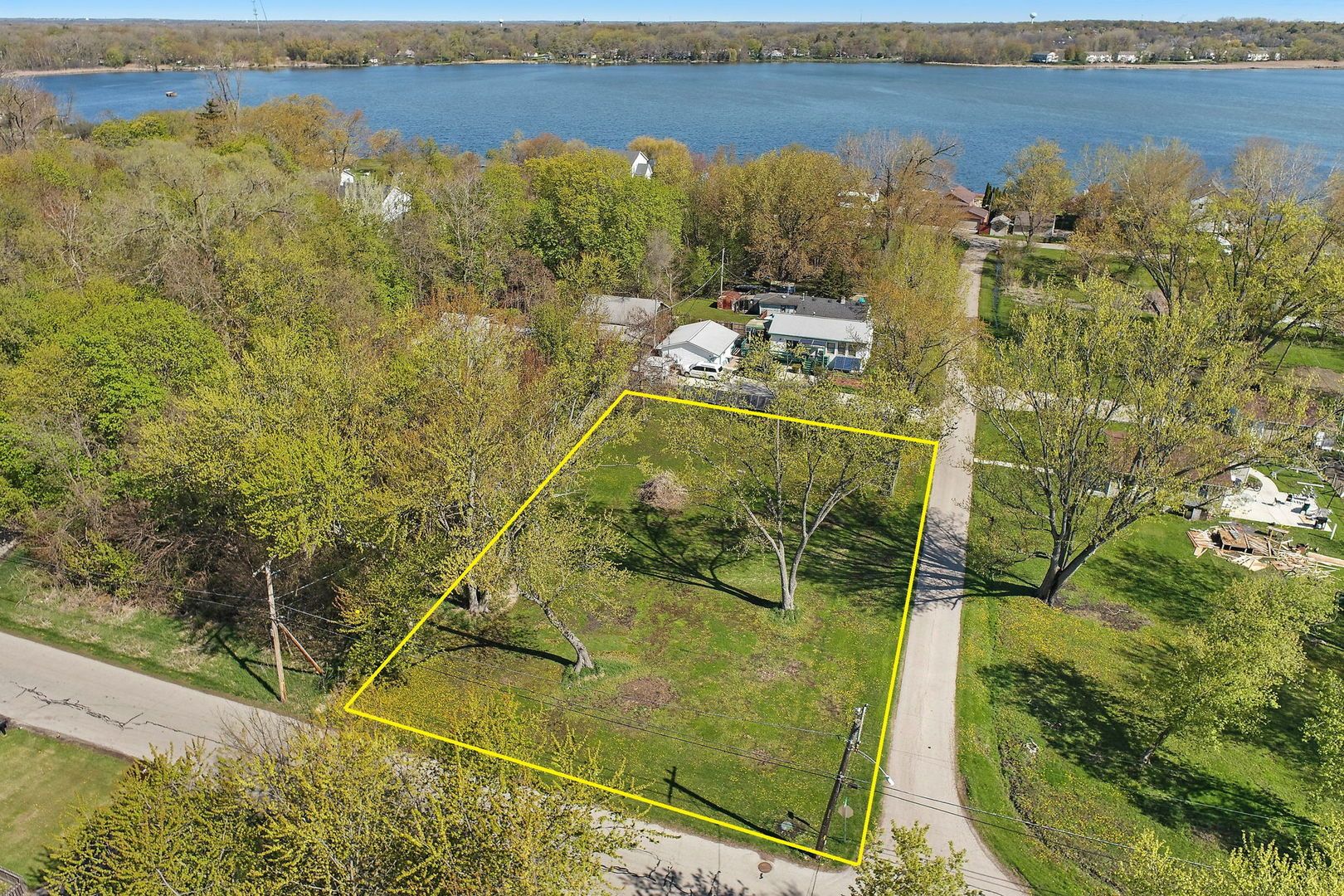 28490 Main Street — Wauconda, IL 60084