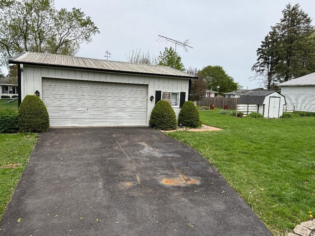 308 W Jefferson Street, Danforth, IL 60930