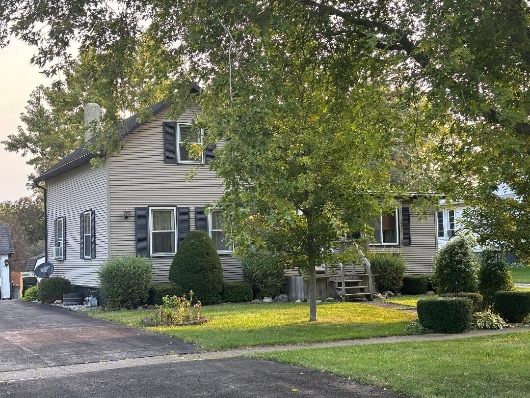 308 W Jefferson Street, Danforth, IL 60930