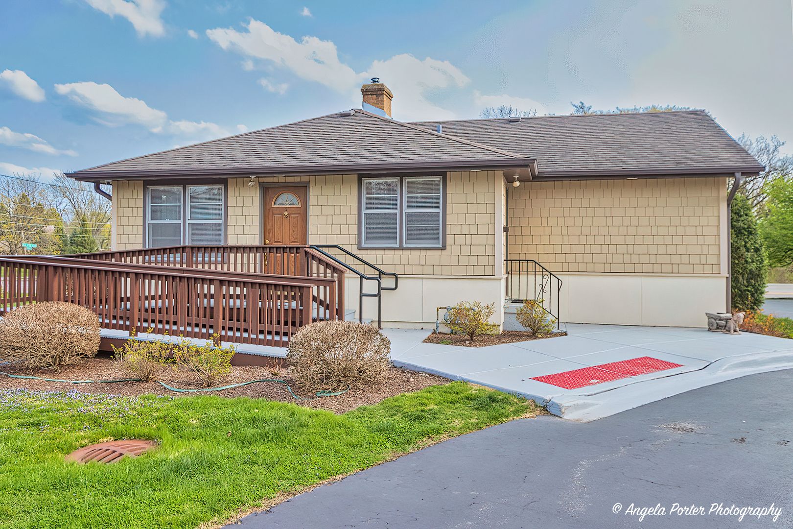 4017 Old Grand Avenue — Gurnee, IL 60031