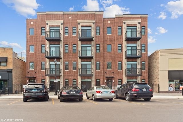 20 W CONTI Parkway #401 — Elmwood Park, IL 60707