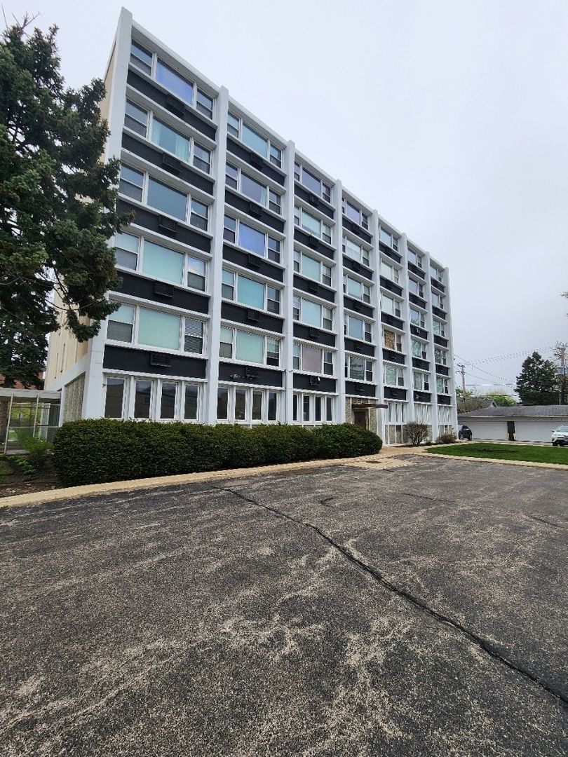 5975 Odell Avenue — Chicago, IL 60631