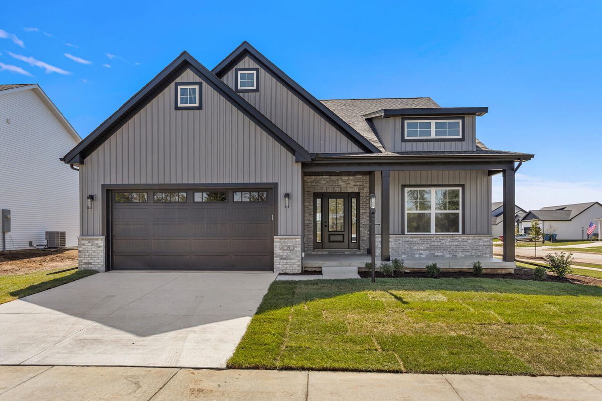19 Meadow Drive, Monticello, IL 61856