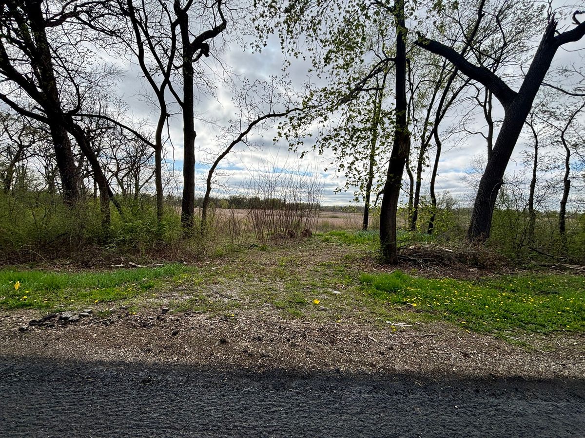 41092 Deep Lake Road, Antioch, IL 60002