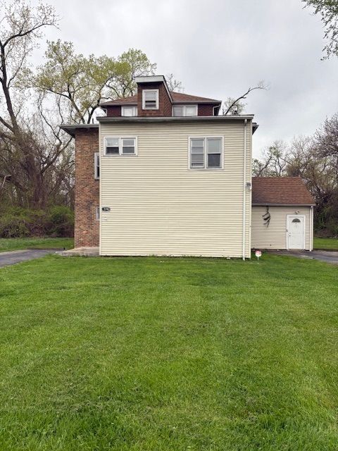 15742 Central Park Avenue — Markham, IL 60428
