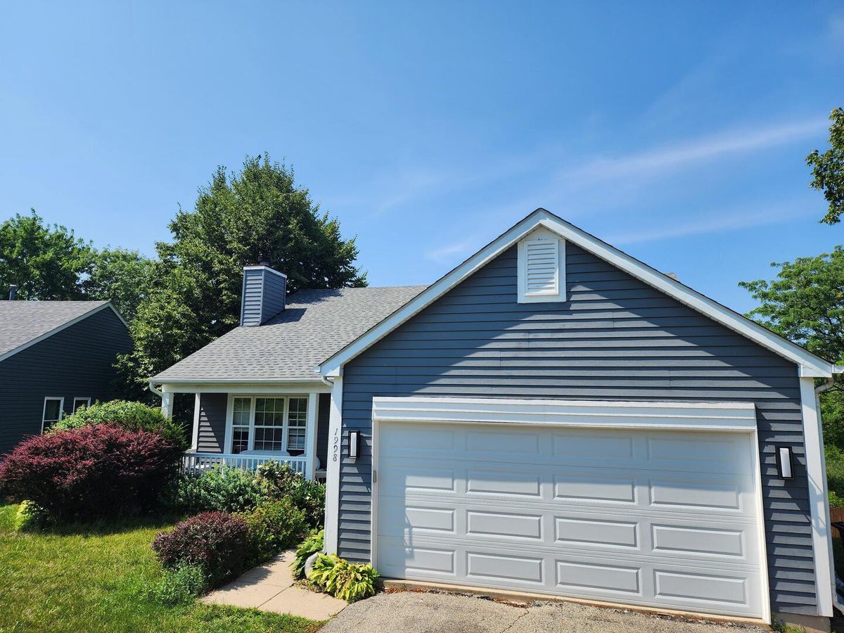 1998 Karen Lane, Round Lake Beach, IL 60073