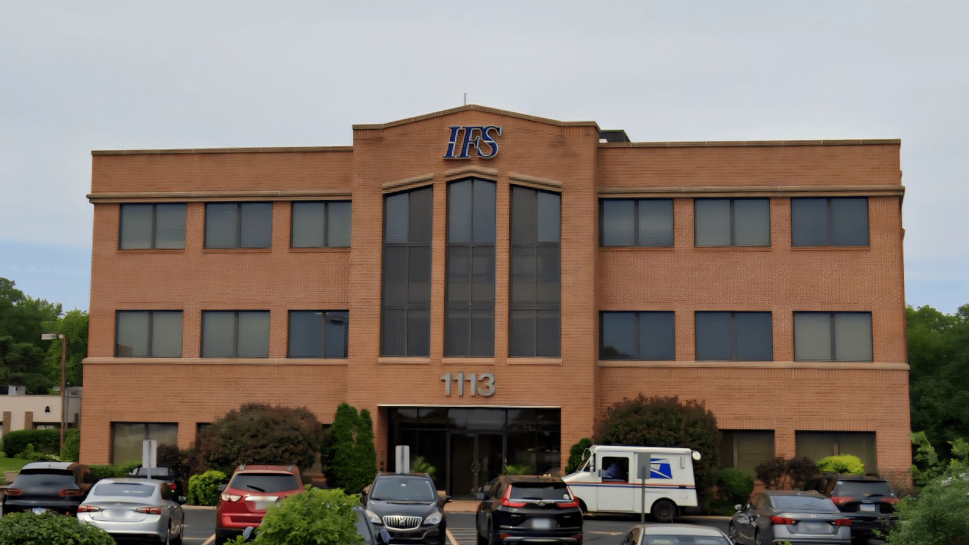 1113 S Milwaukee Avenue #202 — Libertyville, IL 60048