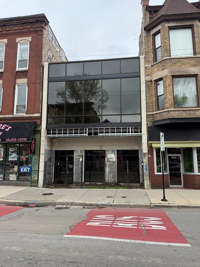 1954 W Chicago Avenue — Chicago, IL 60622