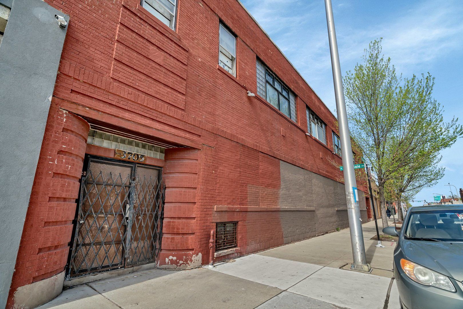 3705 W Grand Avenue — Chicago, IL 60651