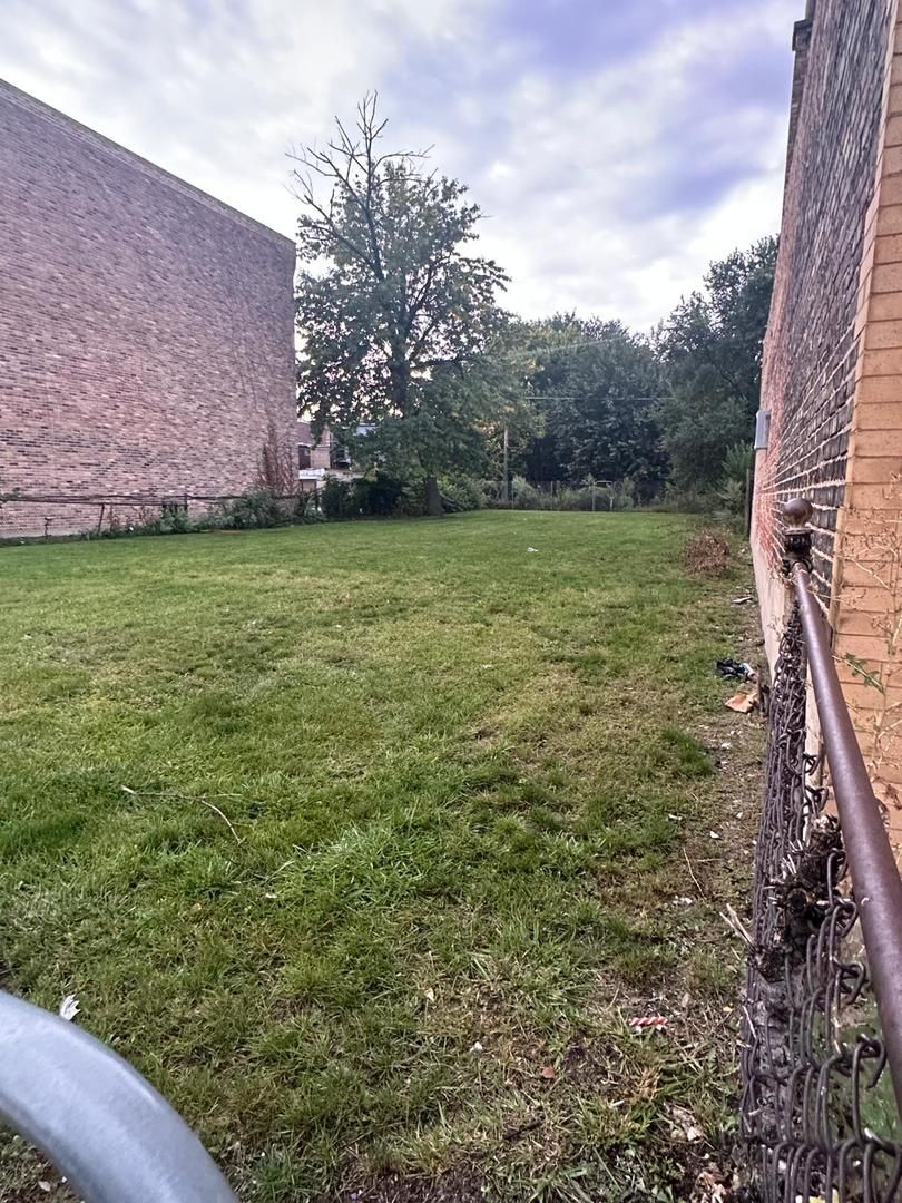 7210 S Wentworth Avenue — Chicago, IL 60621