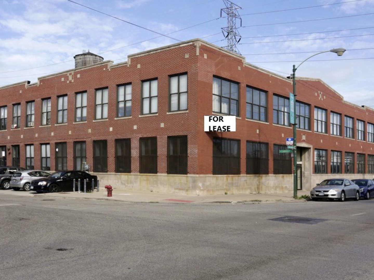 348 N Ashland Avenue — Chicago, IL 60607