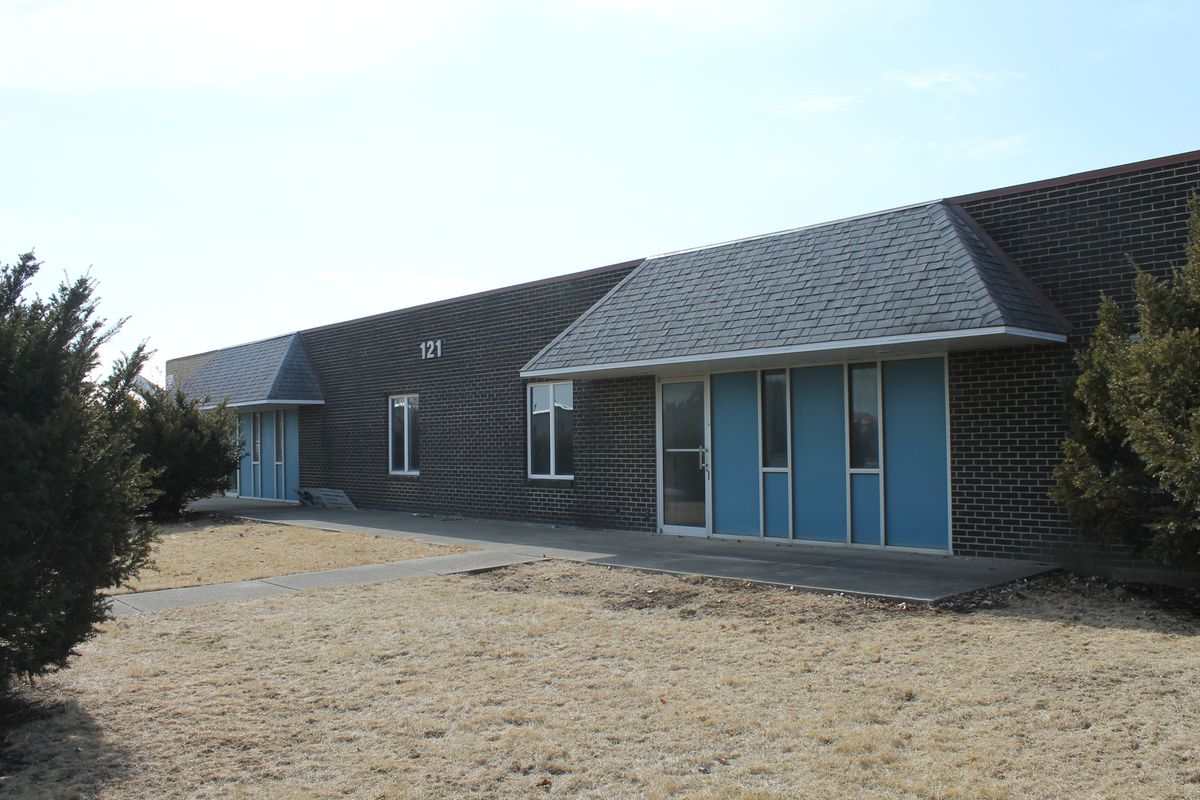 121 Industrial Drive, DeKalb, IL 60115