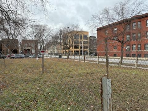 6601 S Minerva Avenue — Chicago, IL 60637