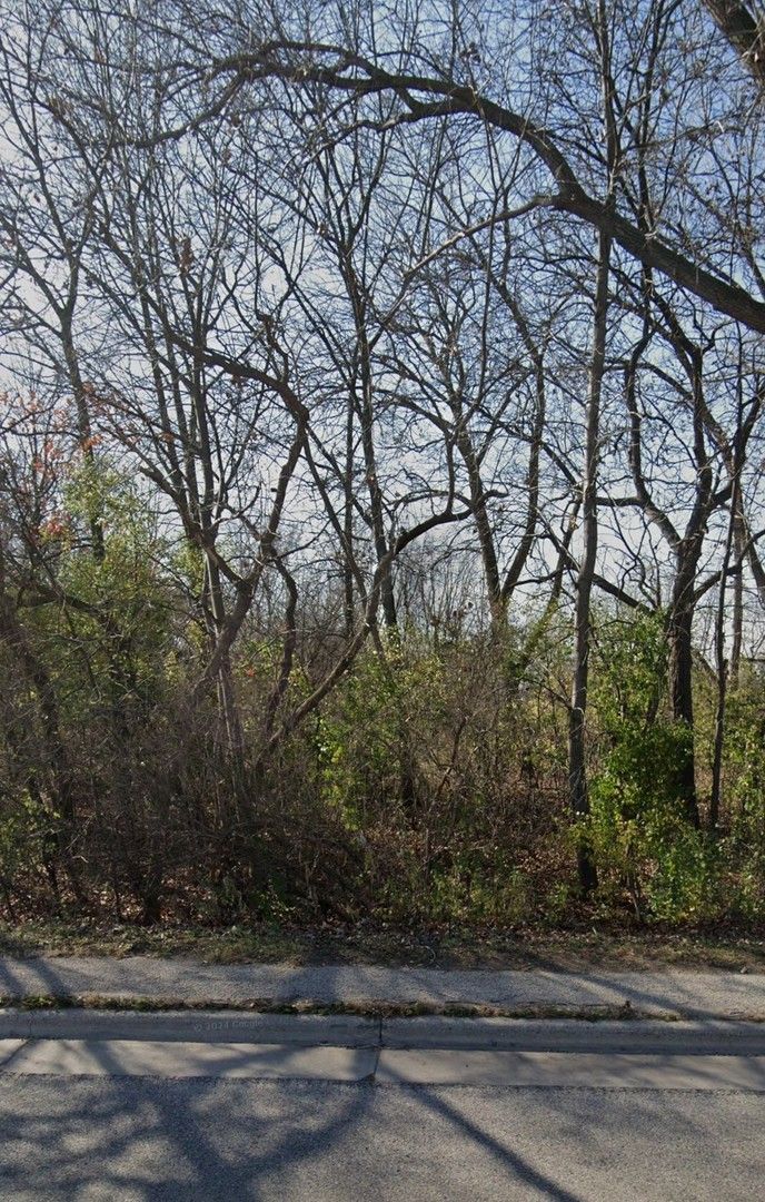160 N US Highway 12 — Fox Lake, IL 60020