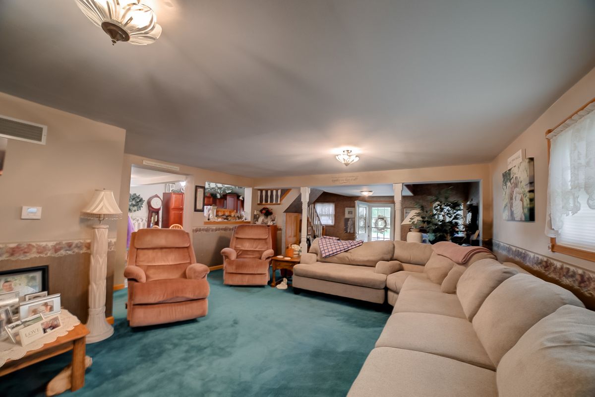 205 Park Street, Milford, IL 60953