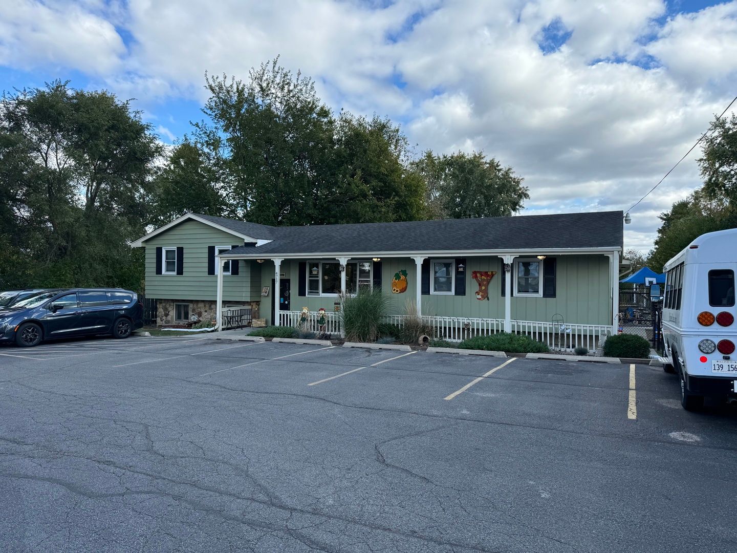 4717 W Crystal Lake Road — McHenry, IL 60050