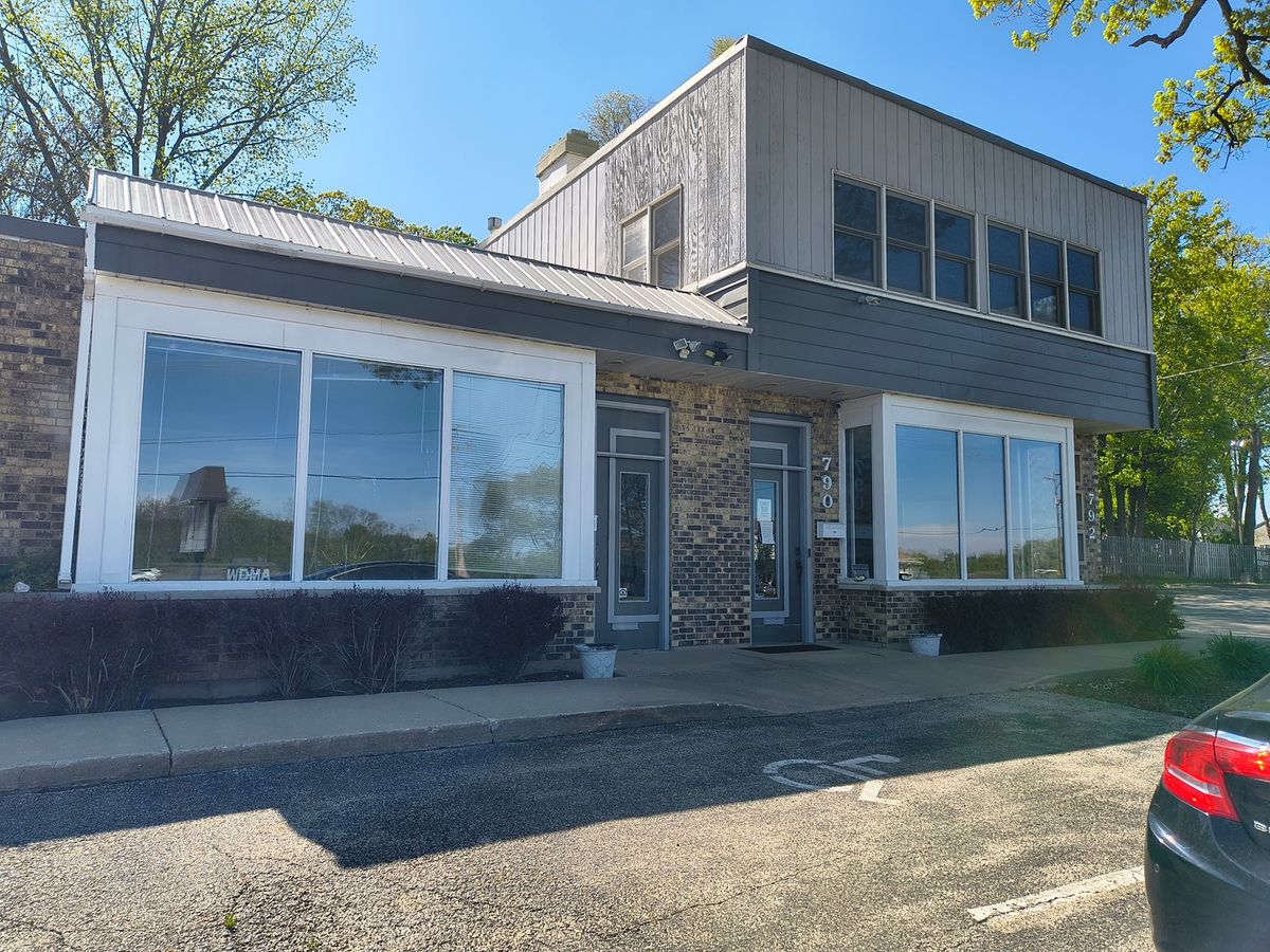 790 BARRON Boulevard, Grayslake, IL 60030