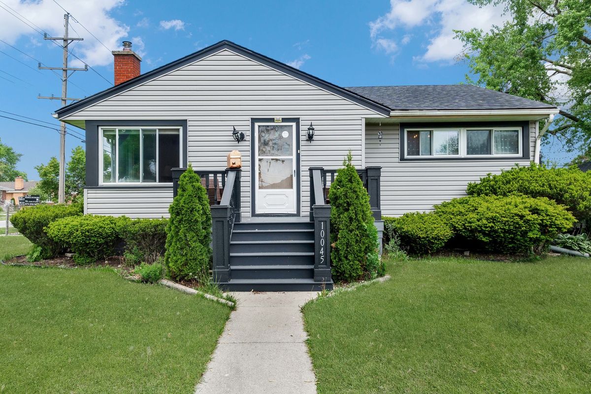 10045 Kostner Avenue, Oak Lawn, IL 60453