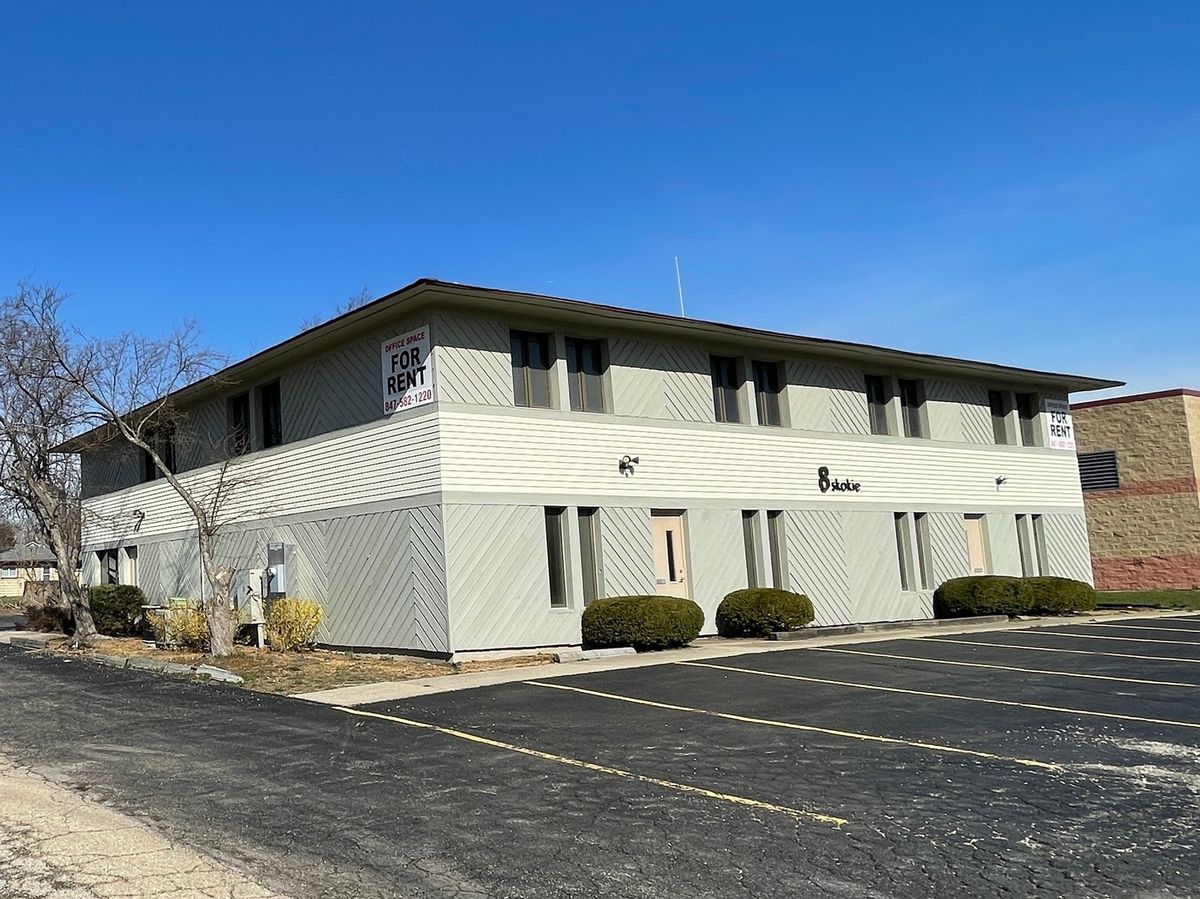 8 Skokie Highway, Lake Bluff, IL 60044