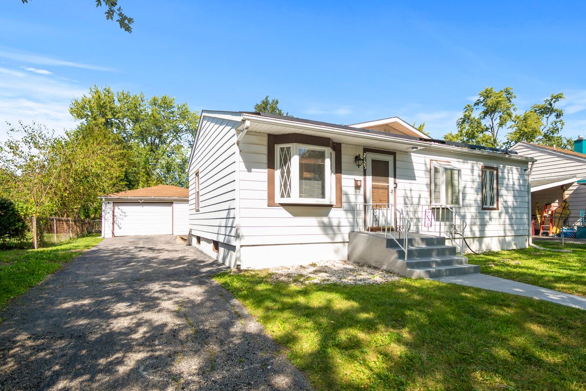 2125 221st Street, Sauk Village, IL 60411