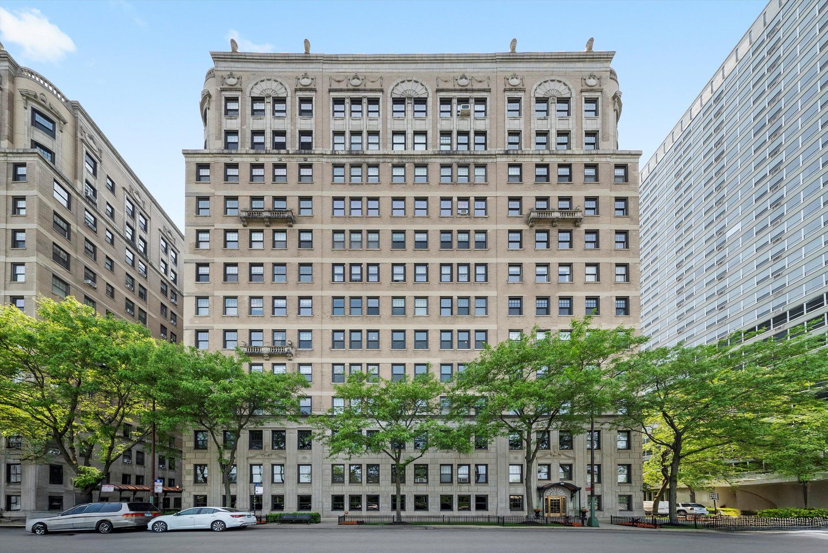 3530 N Lake Shore Drive #12B — Chicago, IL 60657