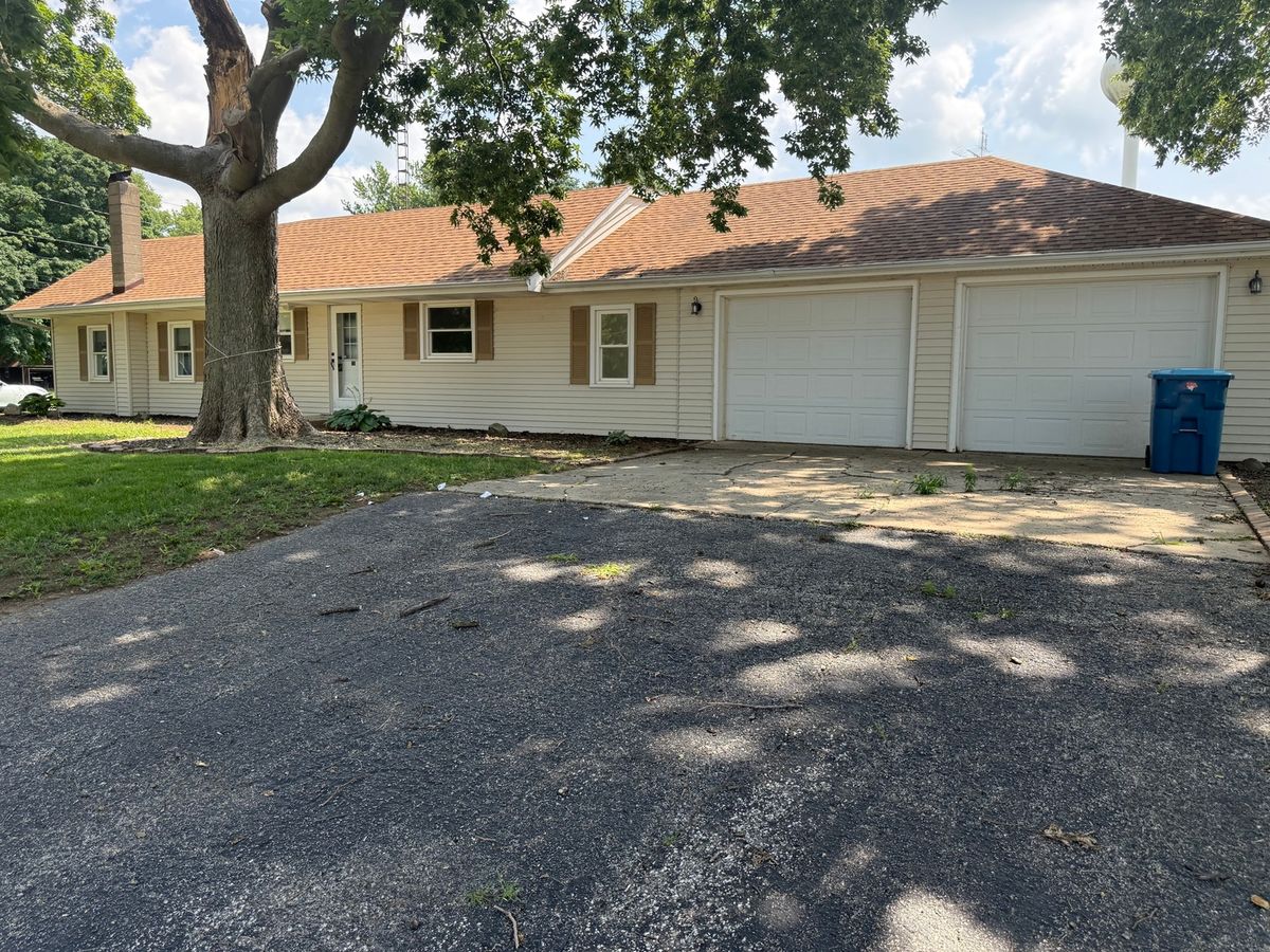 126 8th Street, Hennepin, IL 61327