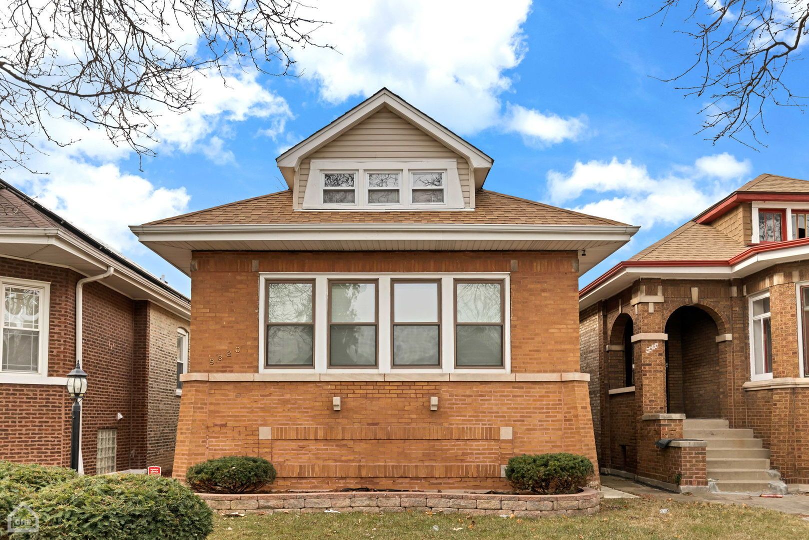 9320 S Racine Avenue — Chicago, IL 60620