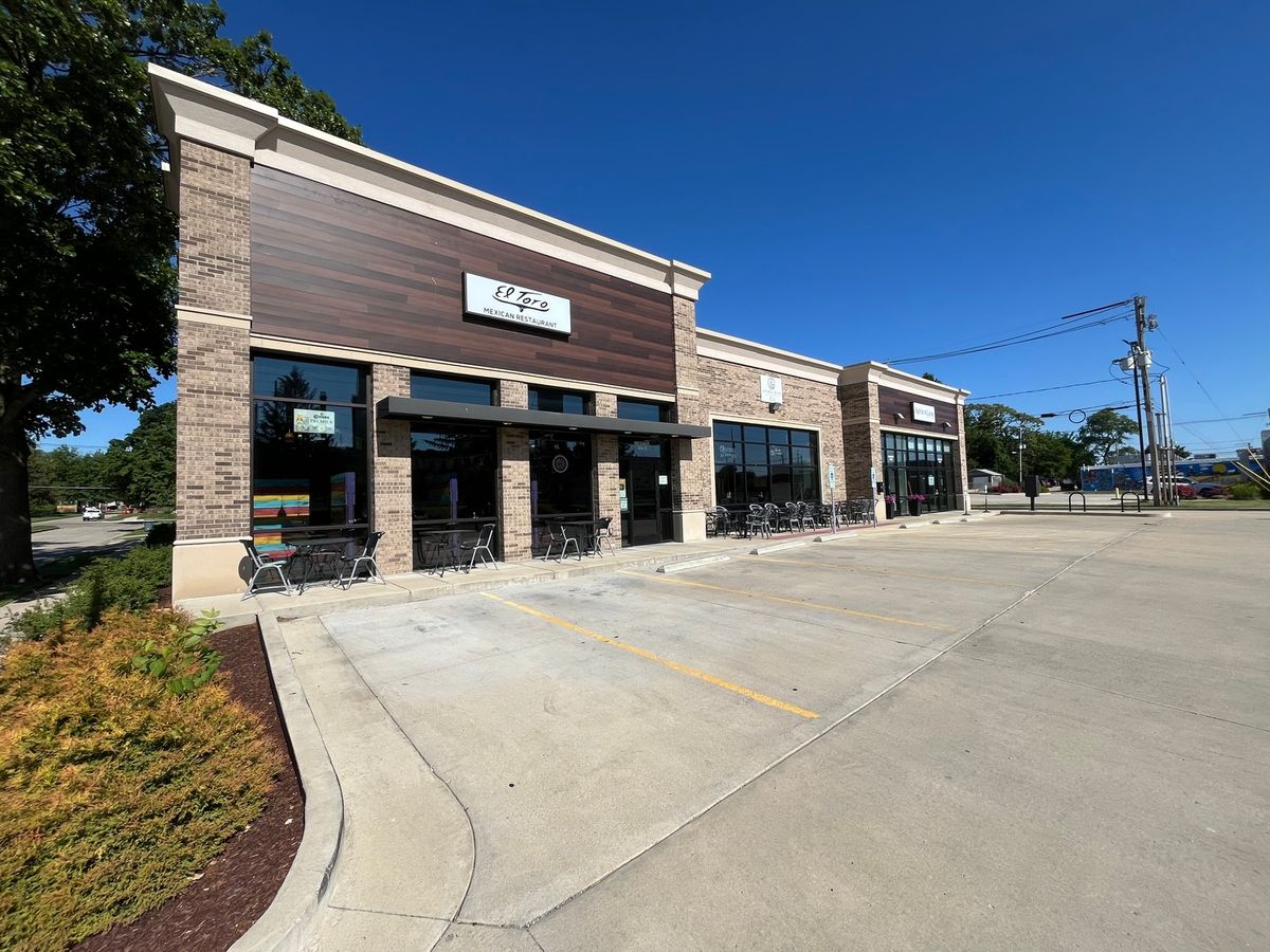 1005 Neil Street, Champaign, IL 61820