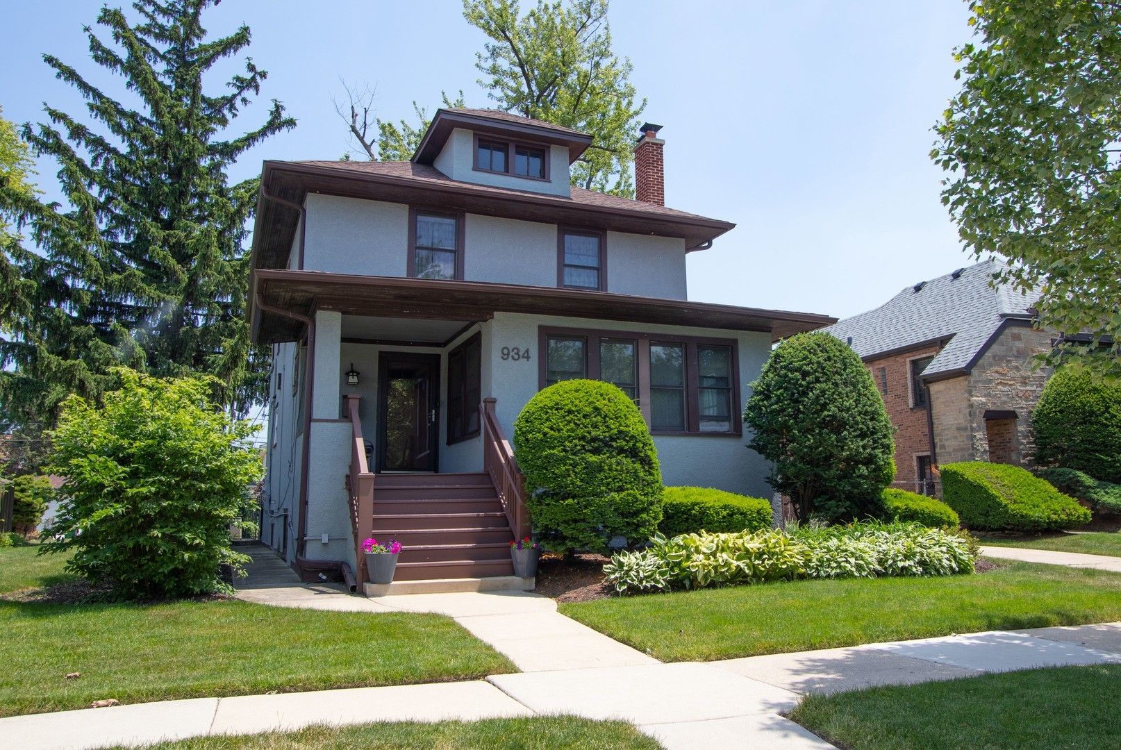 934 N Kenilworth Avenue — Oak Park, IL 60302