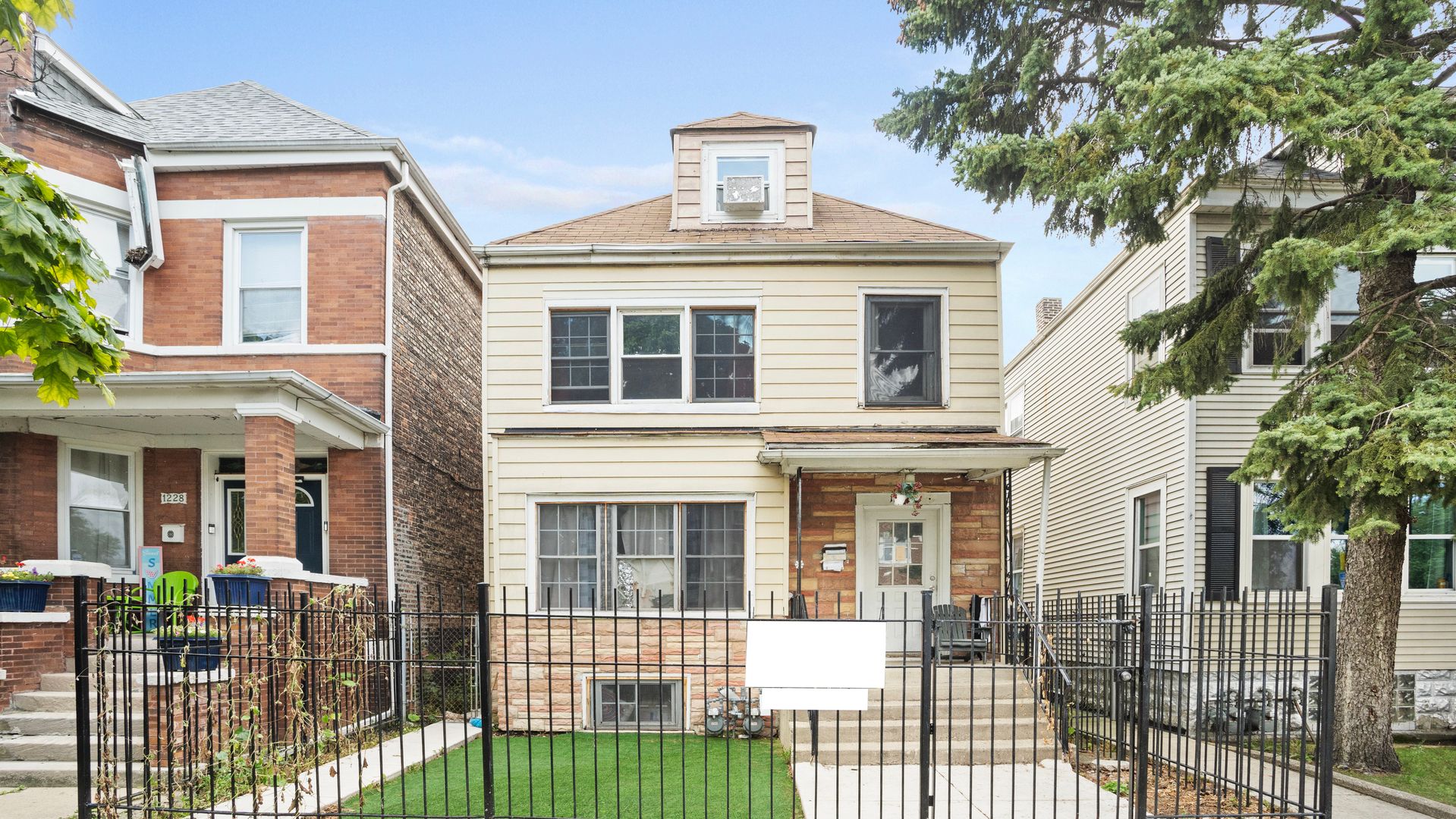 1226 S 50th Court — Cicero, IL 60804