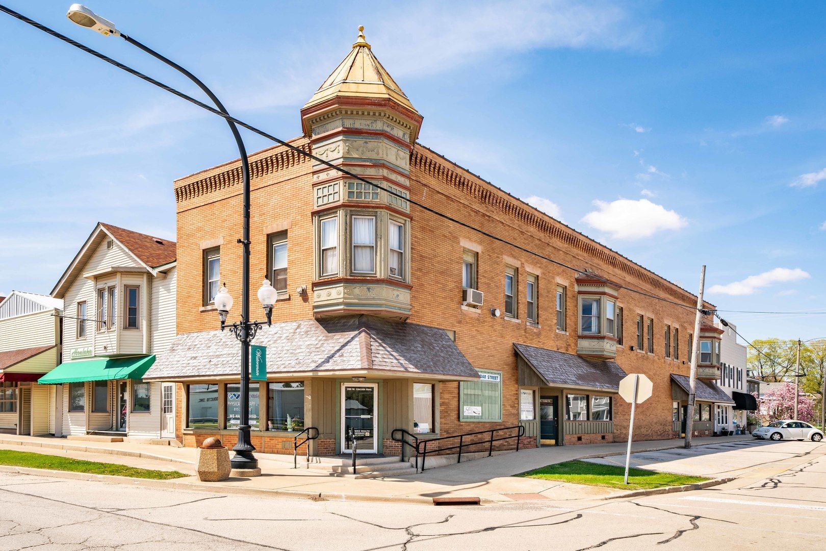 000 E Lincoln Street — Waterman, IL 60556