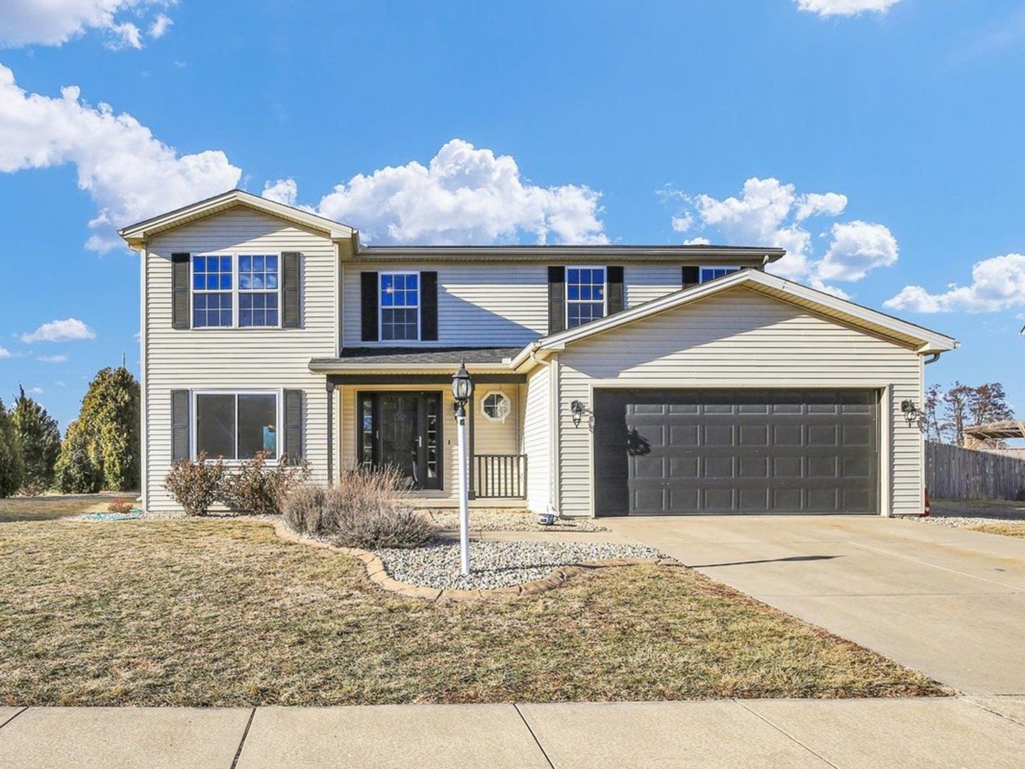 905 Bergamot Street — Savoy, IL 61874