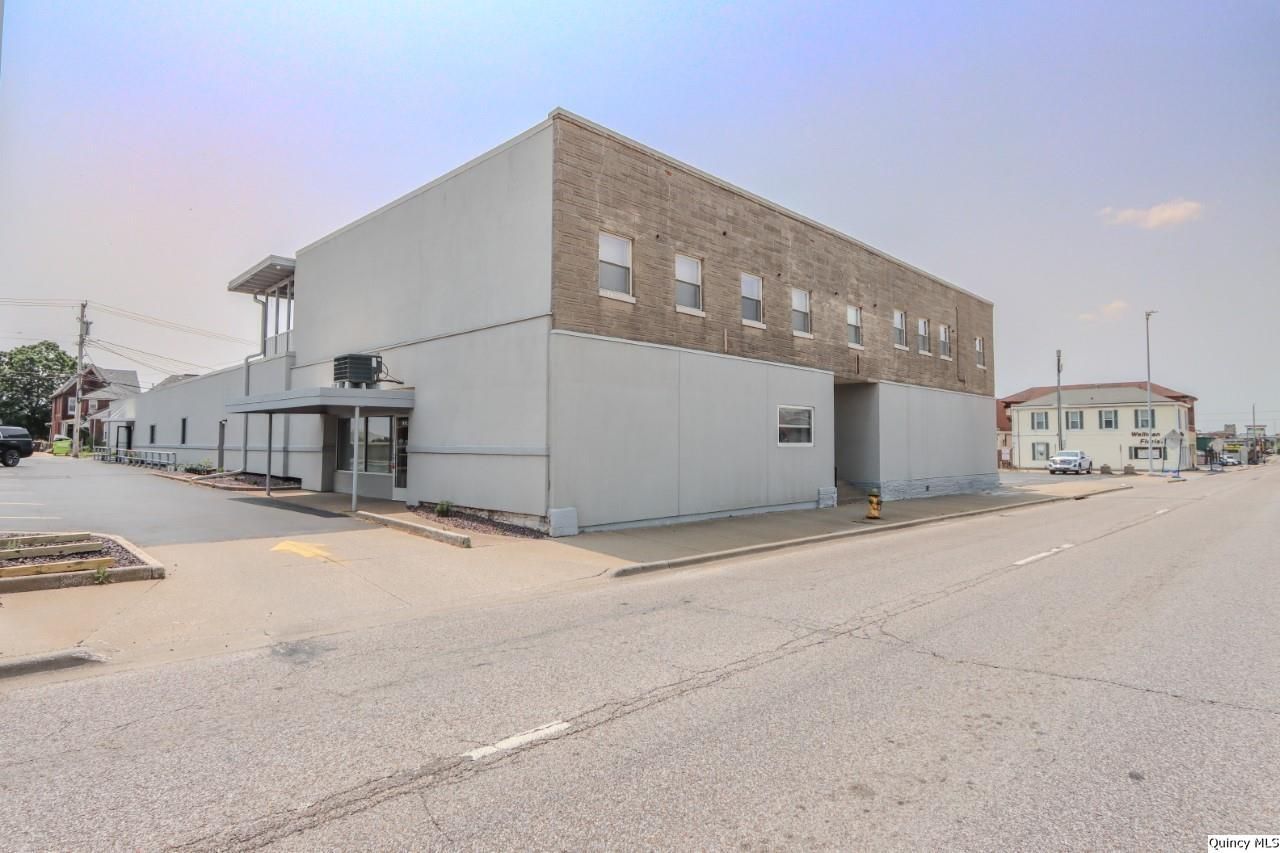 1112-1128 Broadway Suite B — Quincy, IL 62301