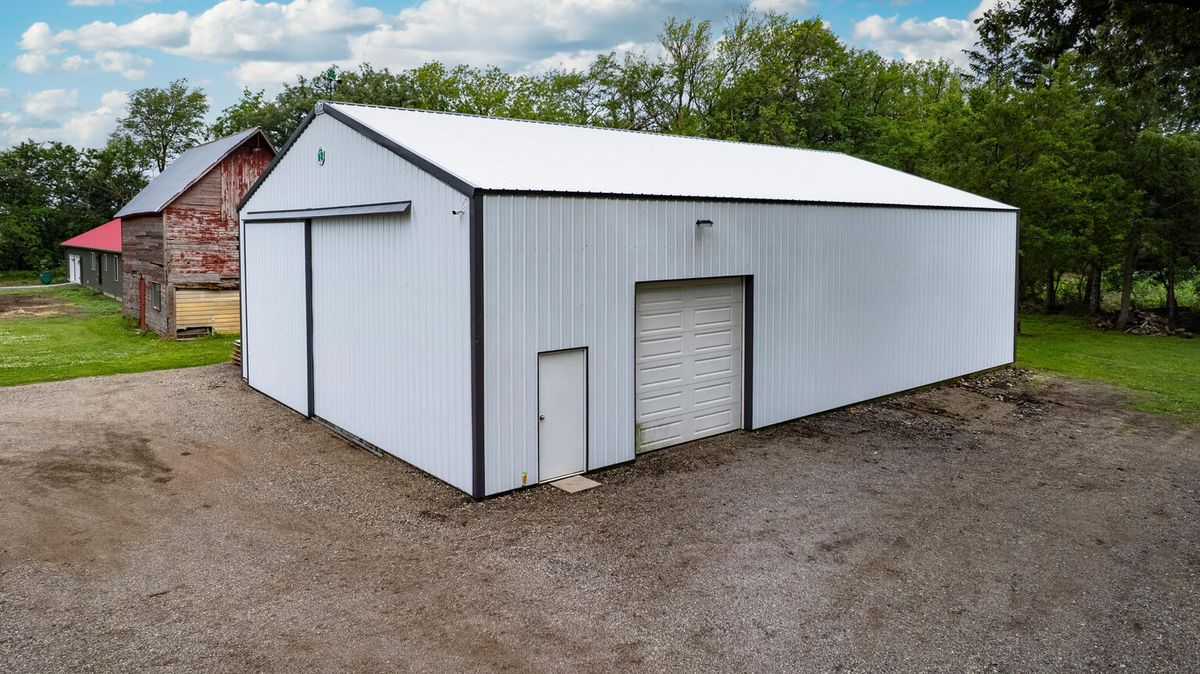 884 E 1200n Road, Melvin, IL 60952
