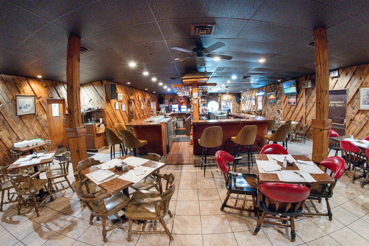 10 E Hitt Street, Mount Morris, IL 61054