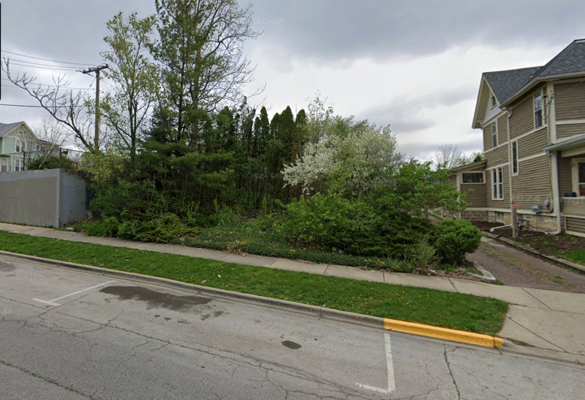 231 Downer Place, Aurora, IL 60506