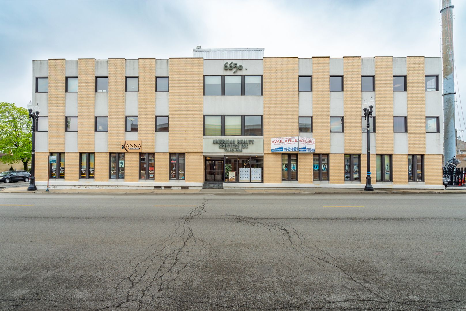 6650 N Northwest Highway — Chicago, IL 60631