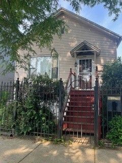 2168 N Rockwell Street — Chicago, IL 60647